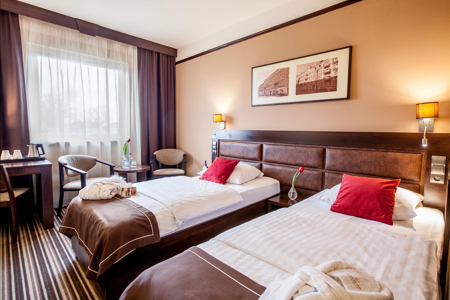 Park Hotel Diament Katowice Bagian luar foto