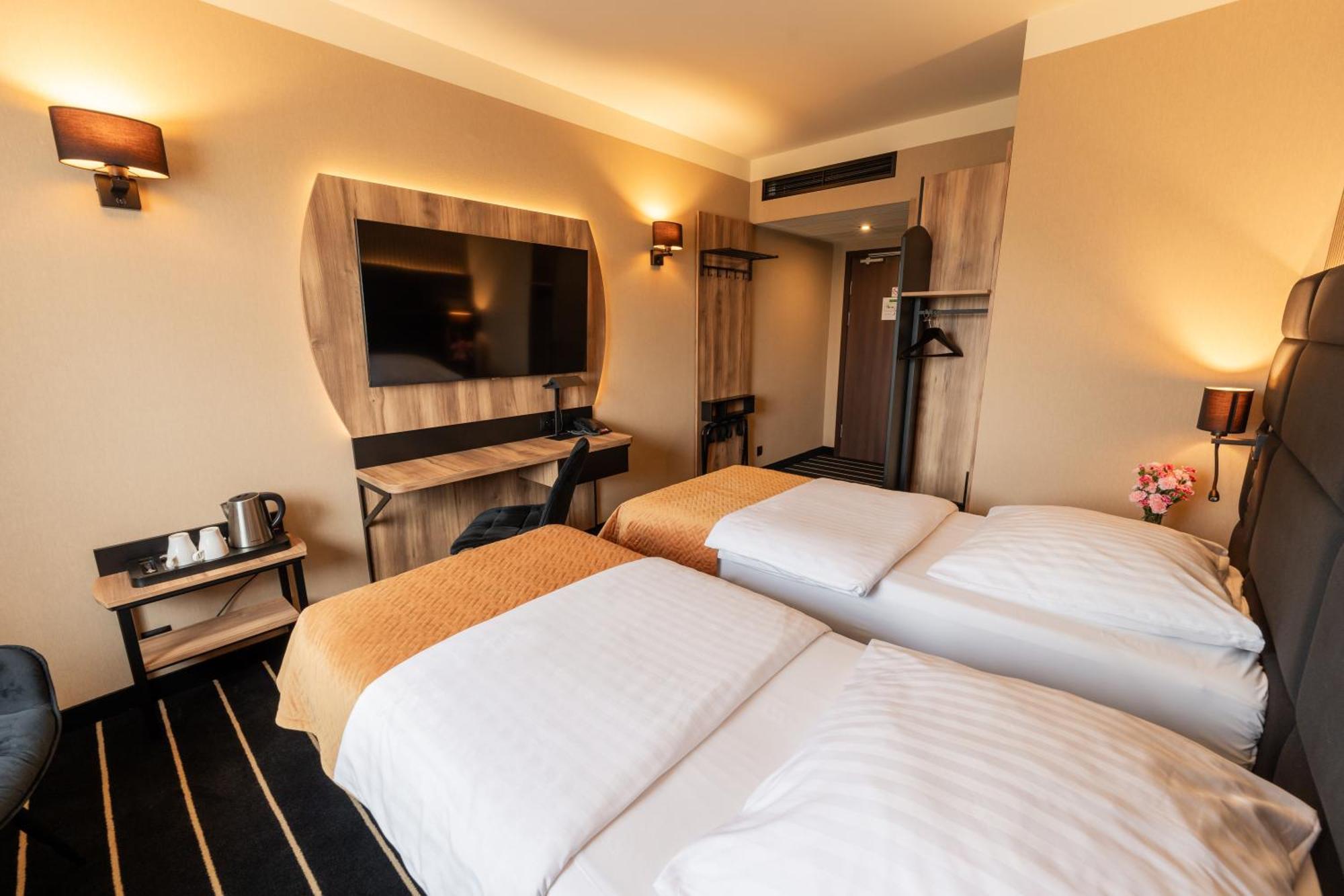 Park Hotel Diament Katowice Bagian luar foto