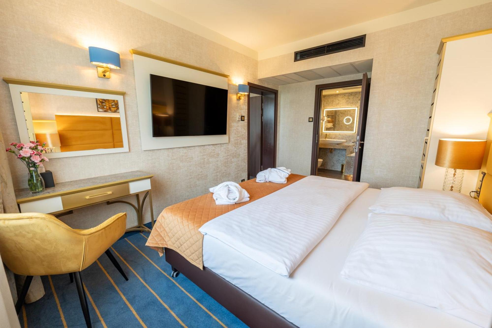 Park Hotel Diament Katowice Bagian luar foto