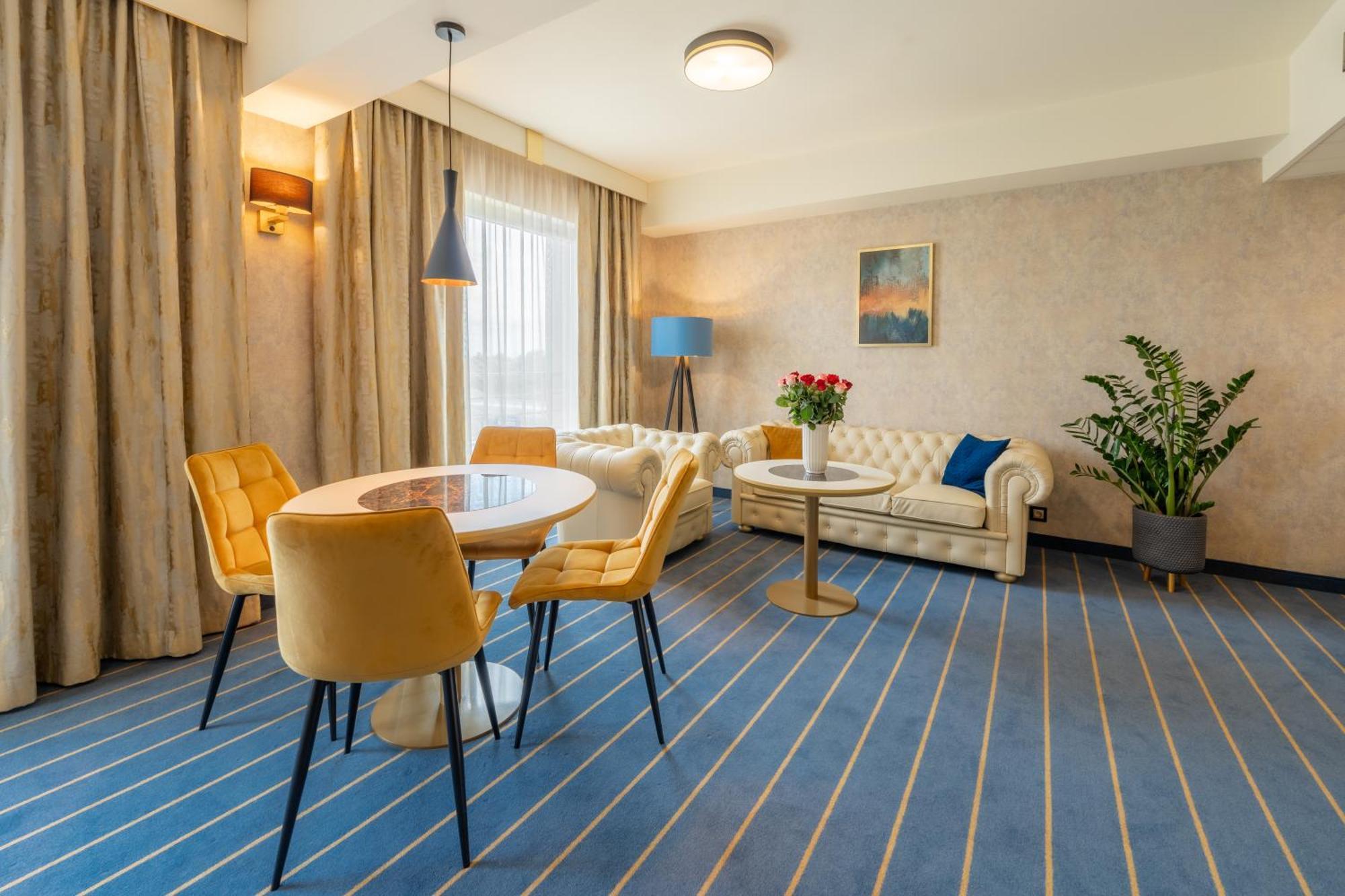 Park Hotel Diament Katowice Bagian luar foto