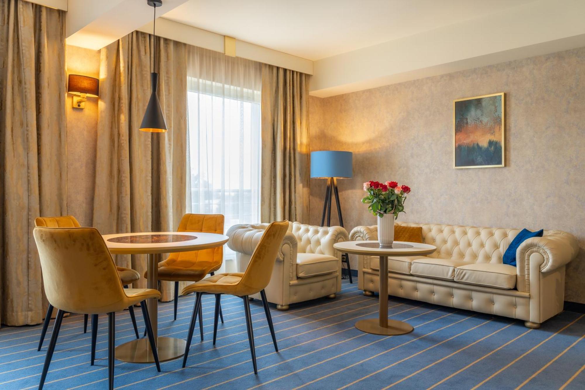Park Hotel Diament Katowice Bagian luar foto