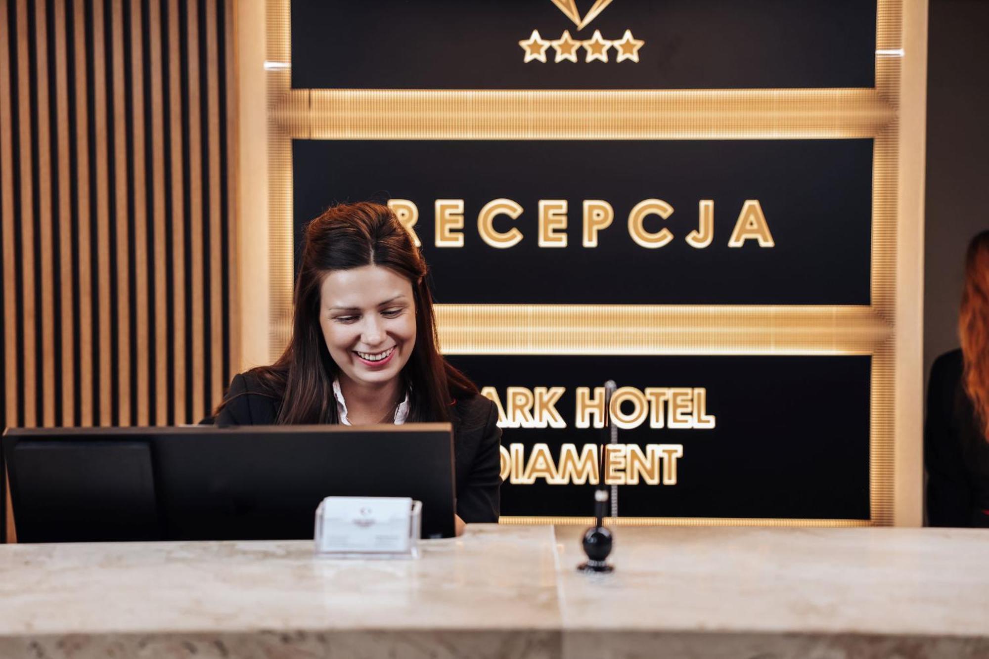Park Hotel Diament Katowice Bagian luar foto